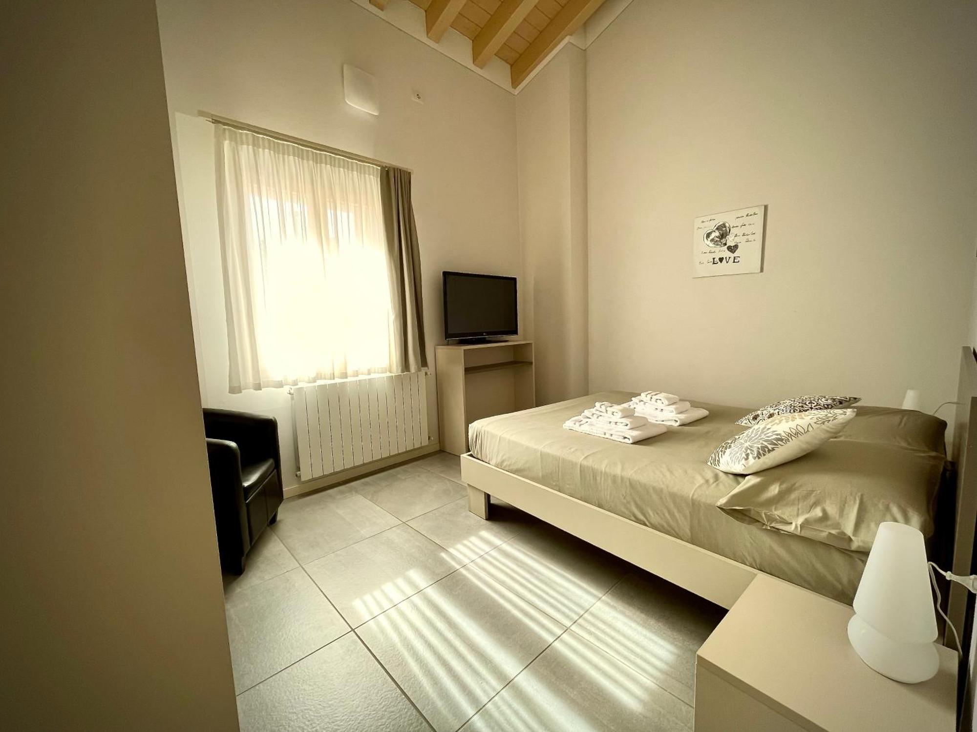 פולפנצה דל גארדה Villa Fontanelle Gardapartments מראה חיצוני תמונה